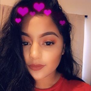 Meet your Posher, Juana